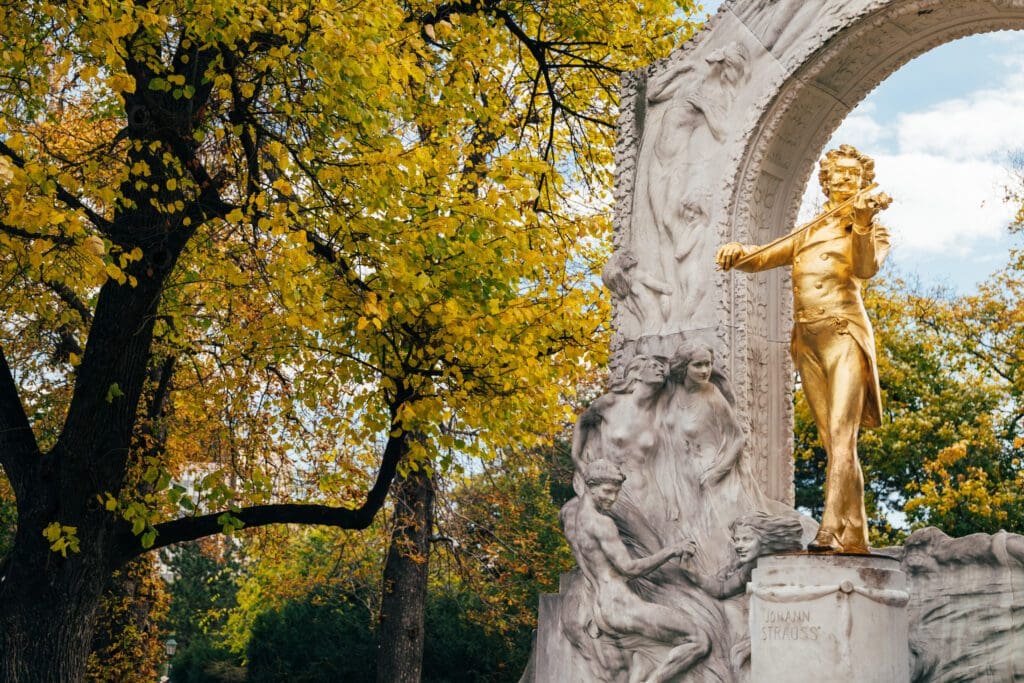 Photo of golden statue of Johann Strauss monument, Stadtpark