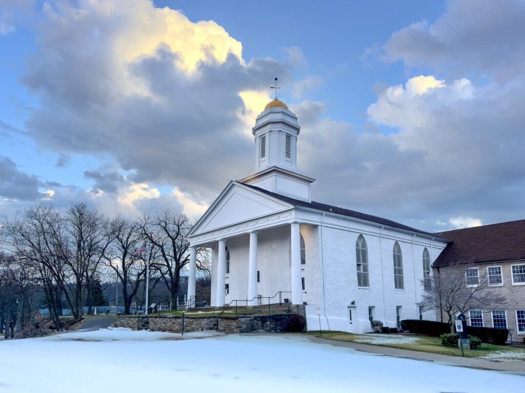 19th century architecture white church in Lewiston NY