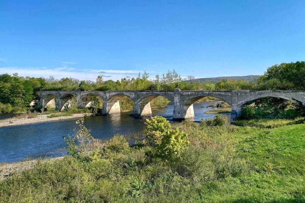 Remains of arched trolley bridge crossing the West Canada creek on the Erie Canalway © Spotlight Sojourns