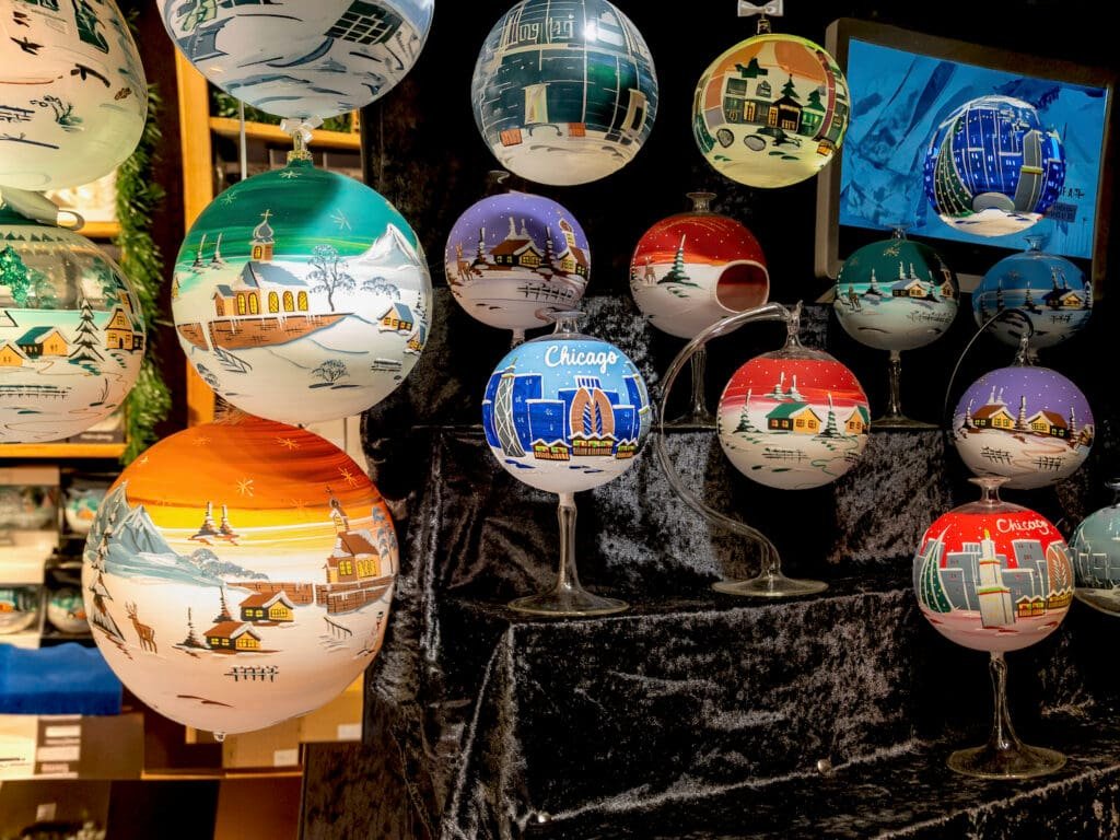 Hand crafted and Chicago city souvenir Christmas ornaments are a wonderful keepsake