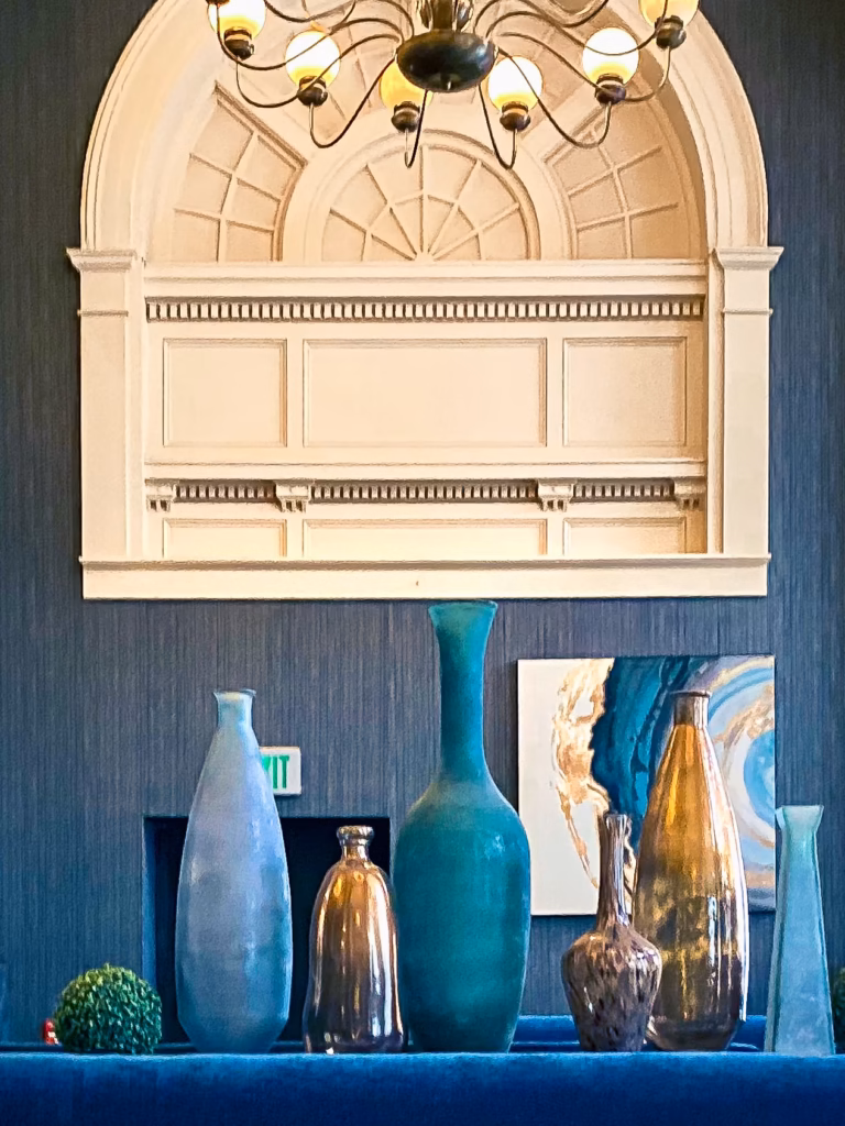 DoubleeTree decor