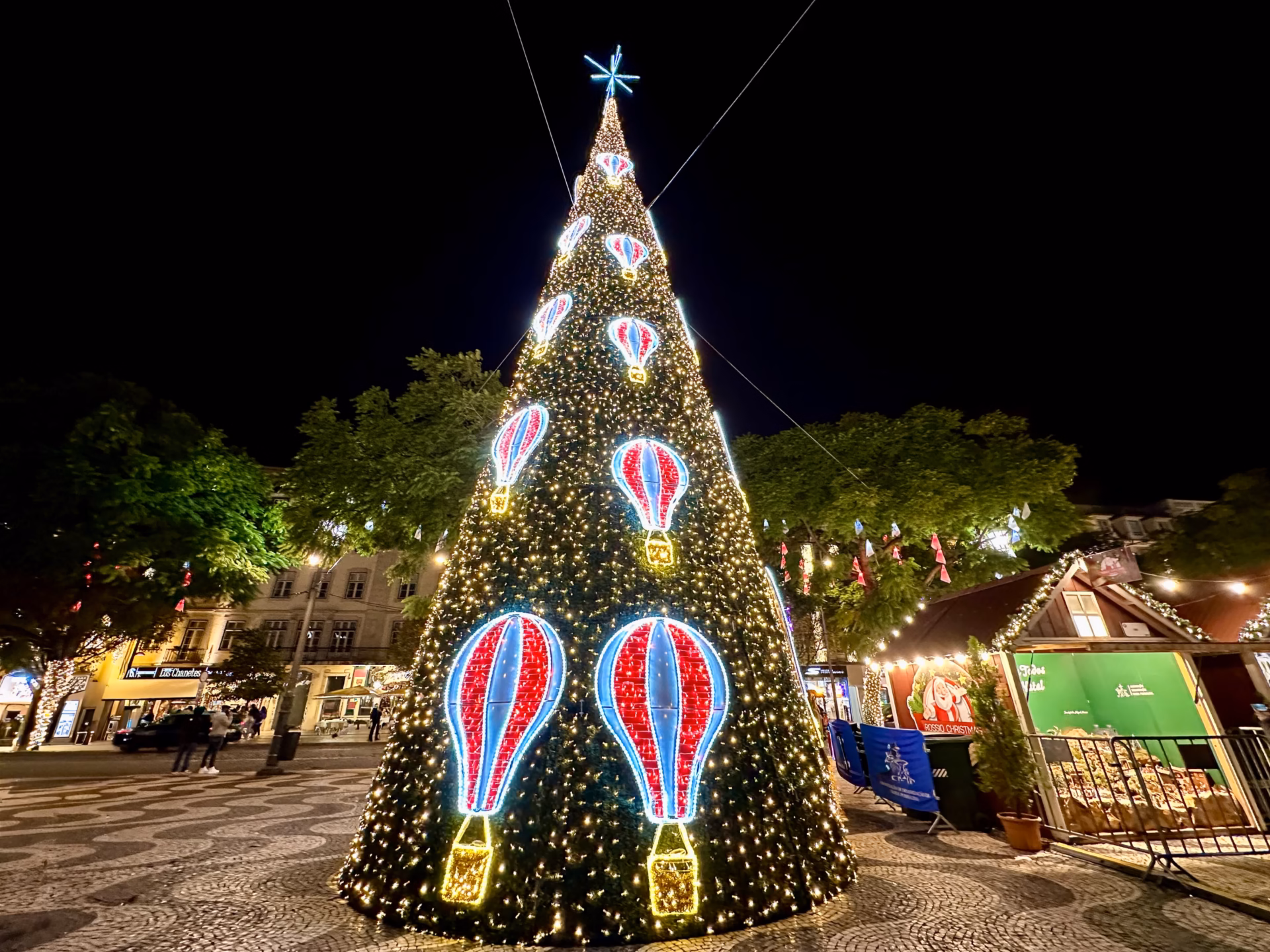 Lisbon_Rosio Square Christmas Tree © Spotlight Sojourns Lisbon_Rosio Square Christmas Tree © Spotlight Sojourns