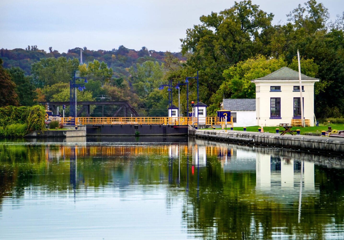 Photo depicts Lock E3 of the Erie Canal, This guide describes the best Erie Canal specialty coffee shops.
